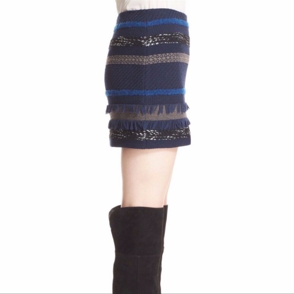 Alice + Olivia Elana Textured Mini Skirt - Picture 2 of 9